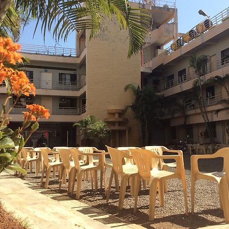 Hotel Royale Heritage Nashik Extérieur photo