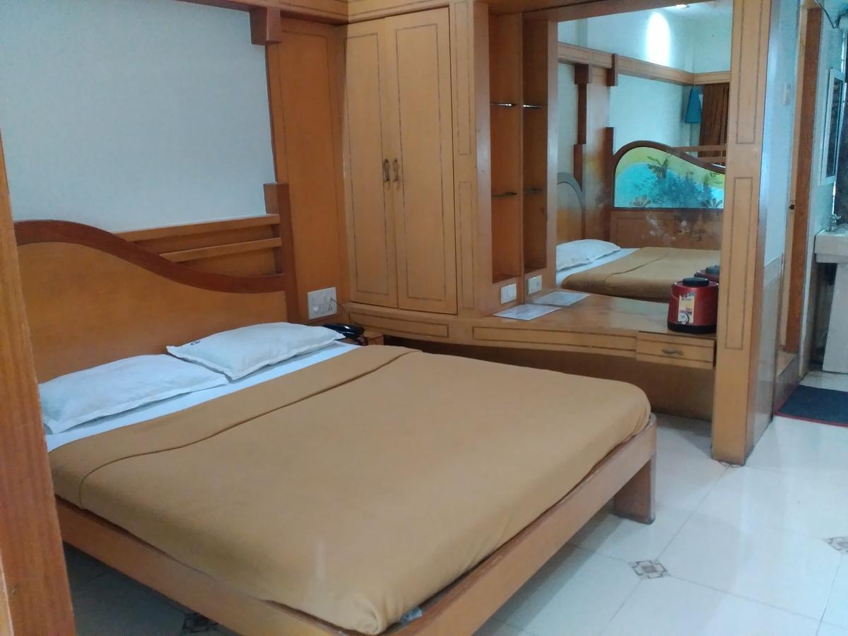Hotel Royale Heritage Nashik Extérieur photo