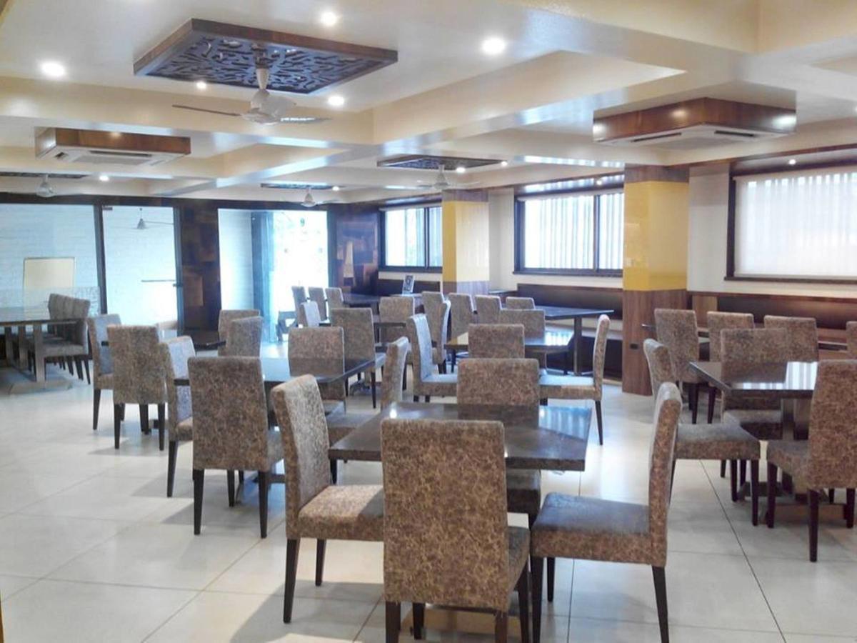 Hotel Royale Heritage Nashik Extérieur photo