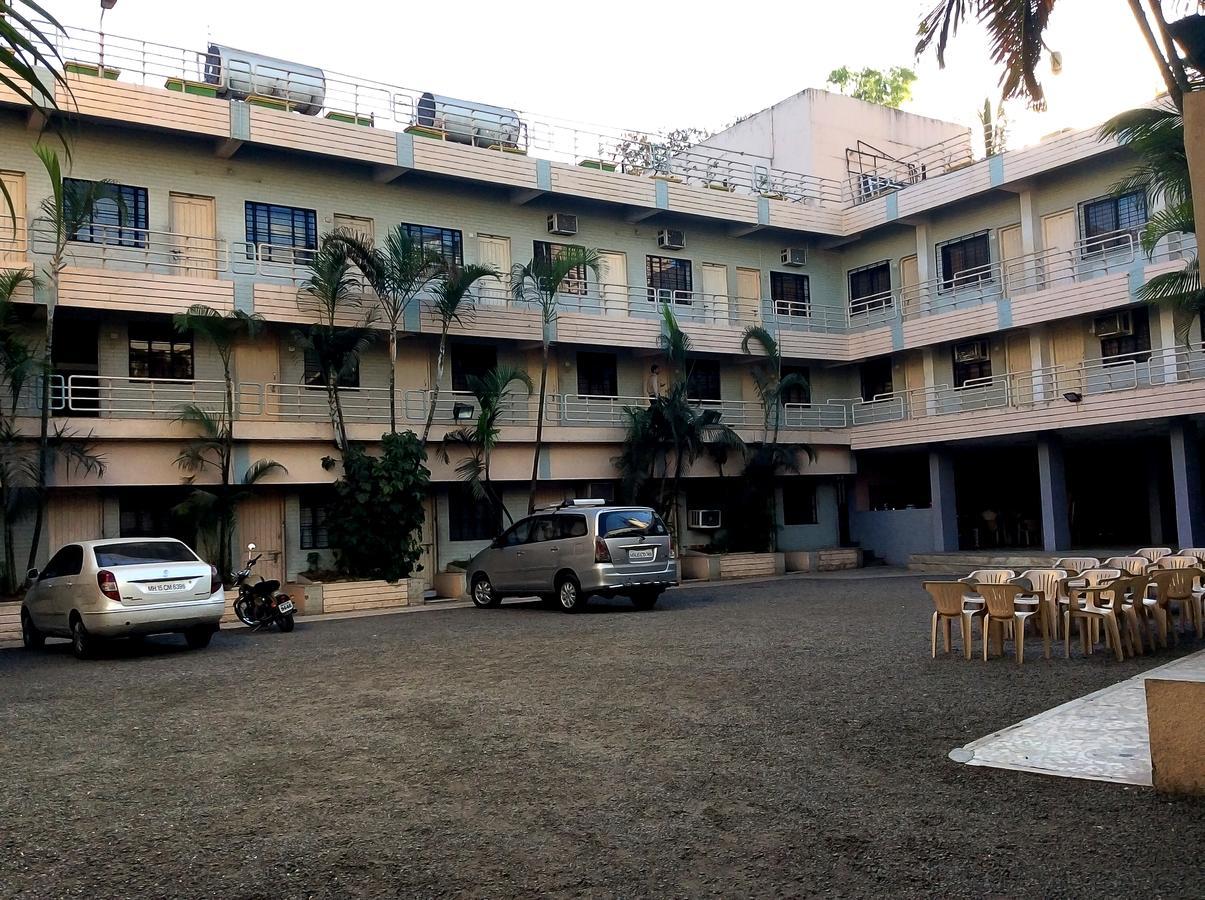 Hotel Royale Heritage Nashik Extérieur photo