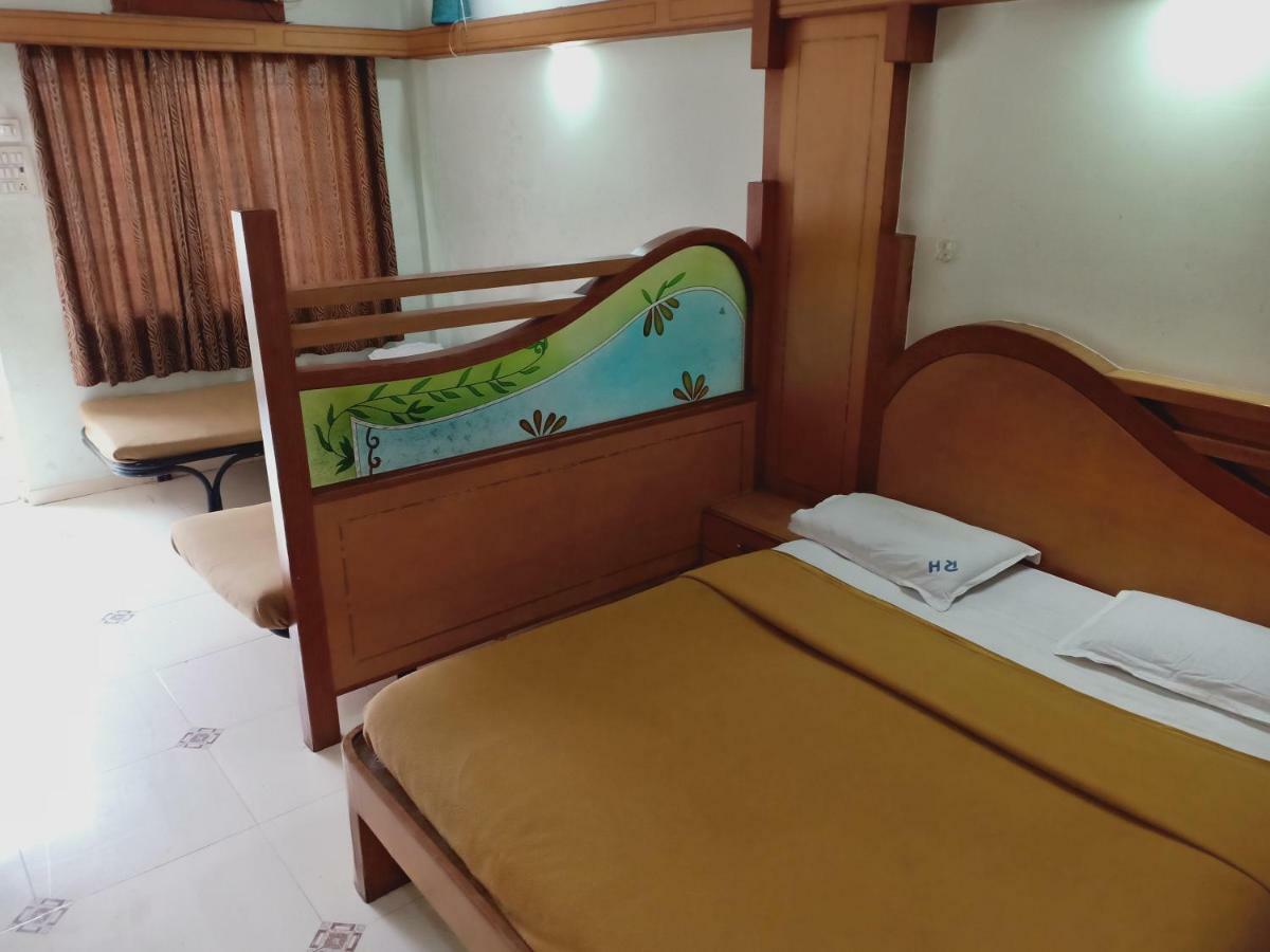 Hotel Royale Heritage Nashik Extérieur photo